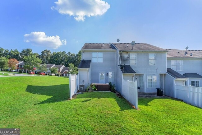Building Photo - 1327 Hollenbeck Ln