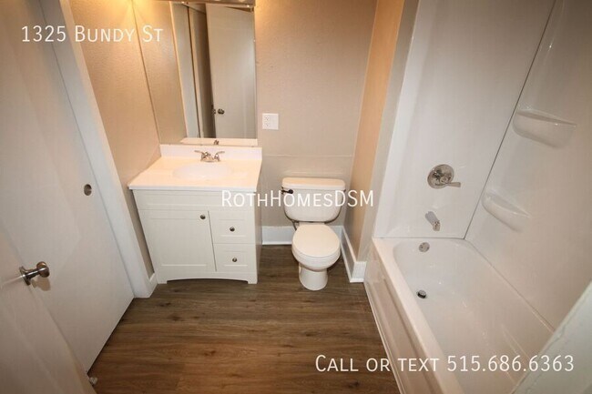 Building Photo - 1325 Bundy St