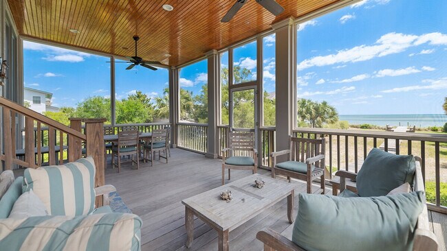 Building Photo - 321 Pioneer Loop