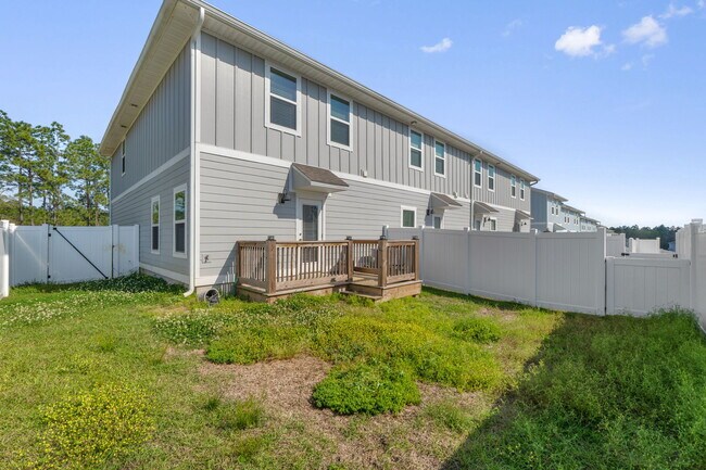 Building Photo - 9483 Nature Crk Cir