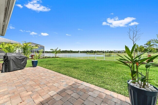 Building Photo - 9891 SW Legacy Dr