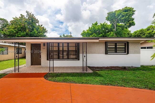 Building Photo - 2631 Alcazar Dr