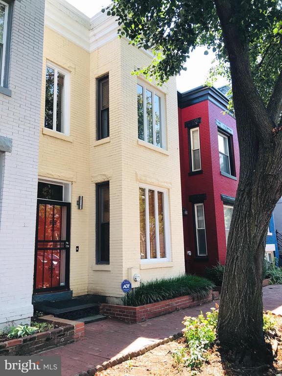 Building Photo - 1231 Linden Pl NE