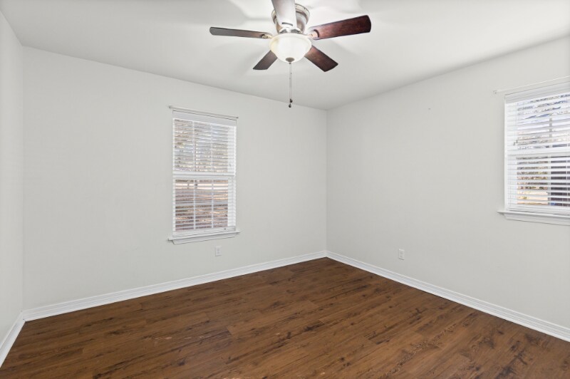 Building Photo - 3281 Woodard Dr