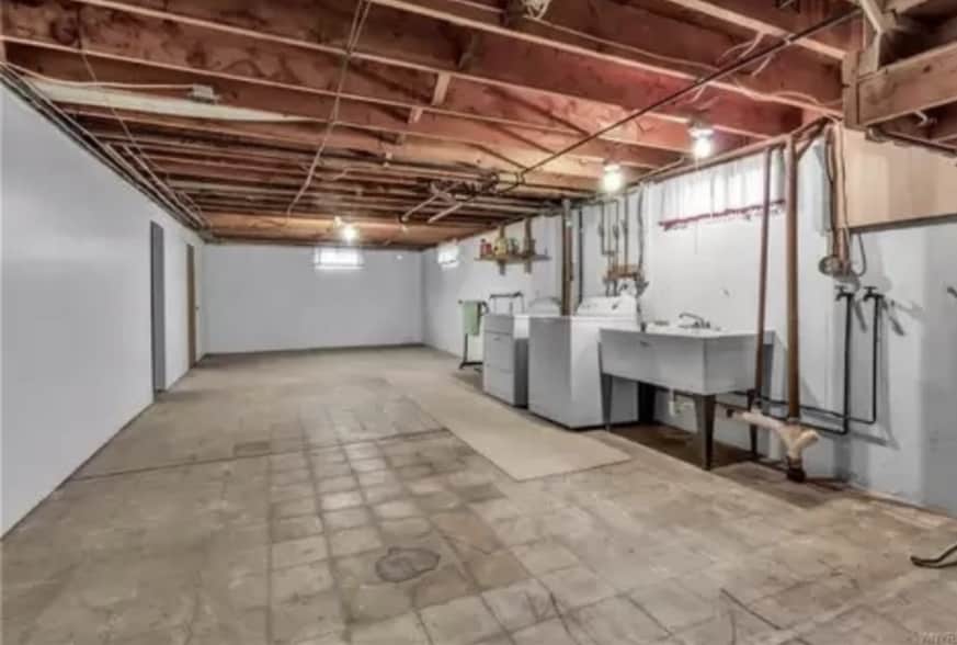 Separate laundry hockups. - 33 Rosemead Ln