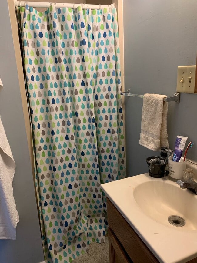 Building Photo - 120 Asher St