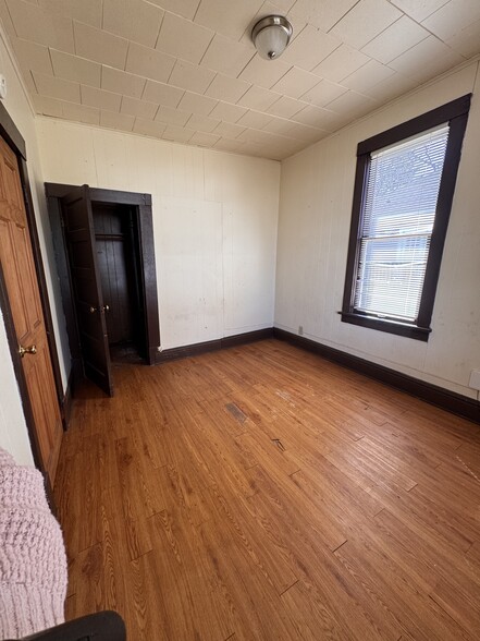 Building Photo - 309 S James St