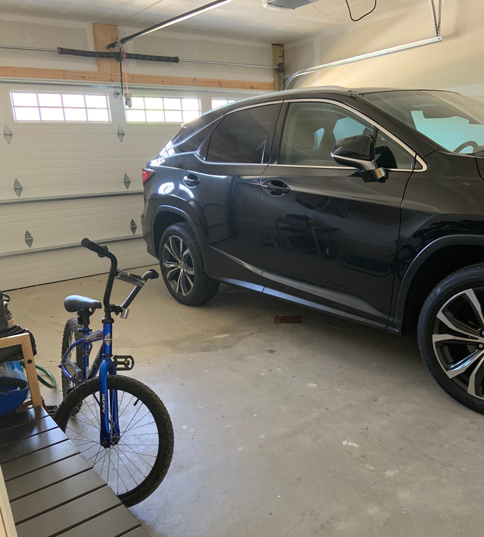 Two park Garage - 304 Thurgood Dr