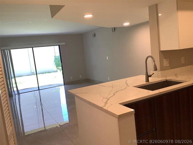 Building Photo - 65 Deer Creek Rd