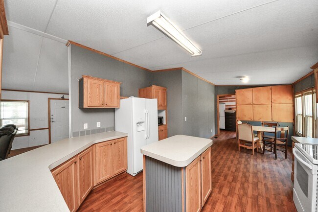 Building Photo - 16338 Hill Country Ct