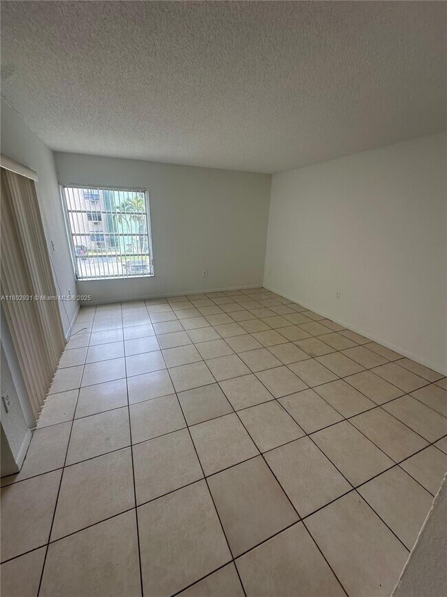 Building Photo - 17500 NW 68th Ave
