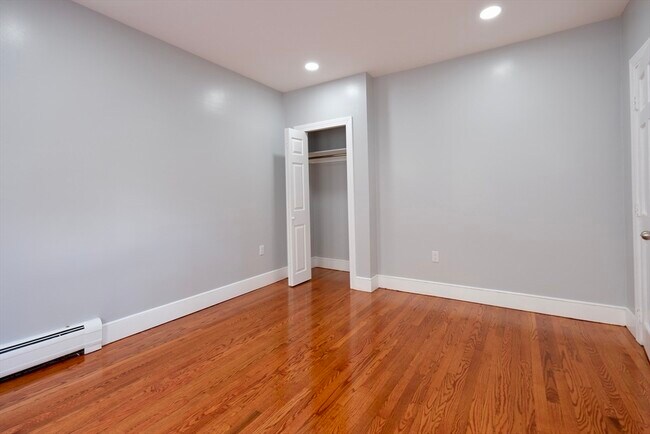 Building Photo - 23 Granfield Ave