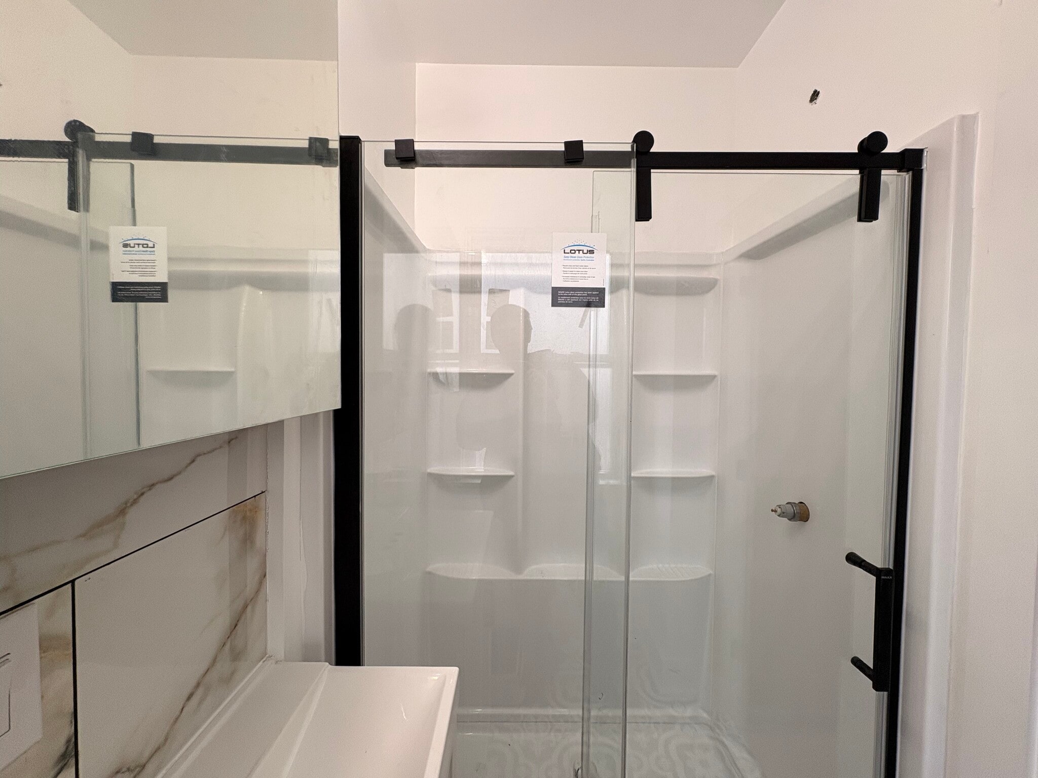 Building Photo - 5842 Hobart St