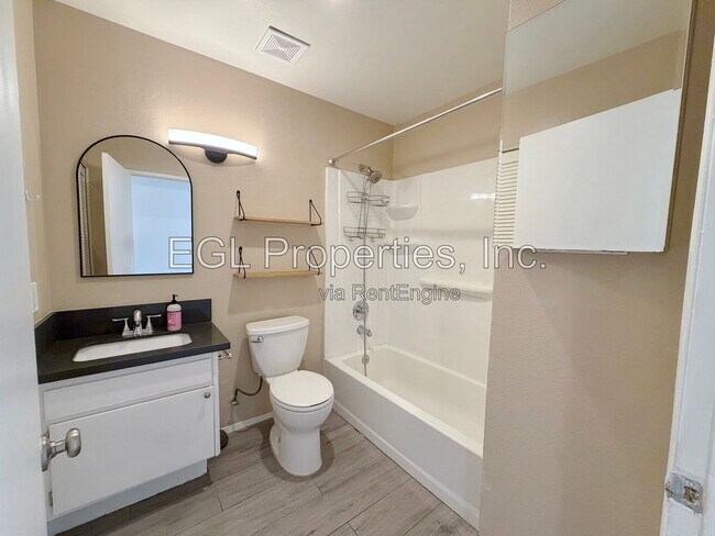 Building Photo - 18146 American Beauty Dr