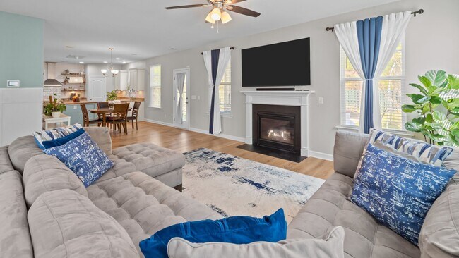 Building Photo - Beautifully Upgraded Home with Outdoor Fire Pit and Fenced Backyard in Buckhead East