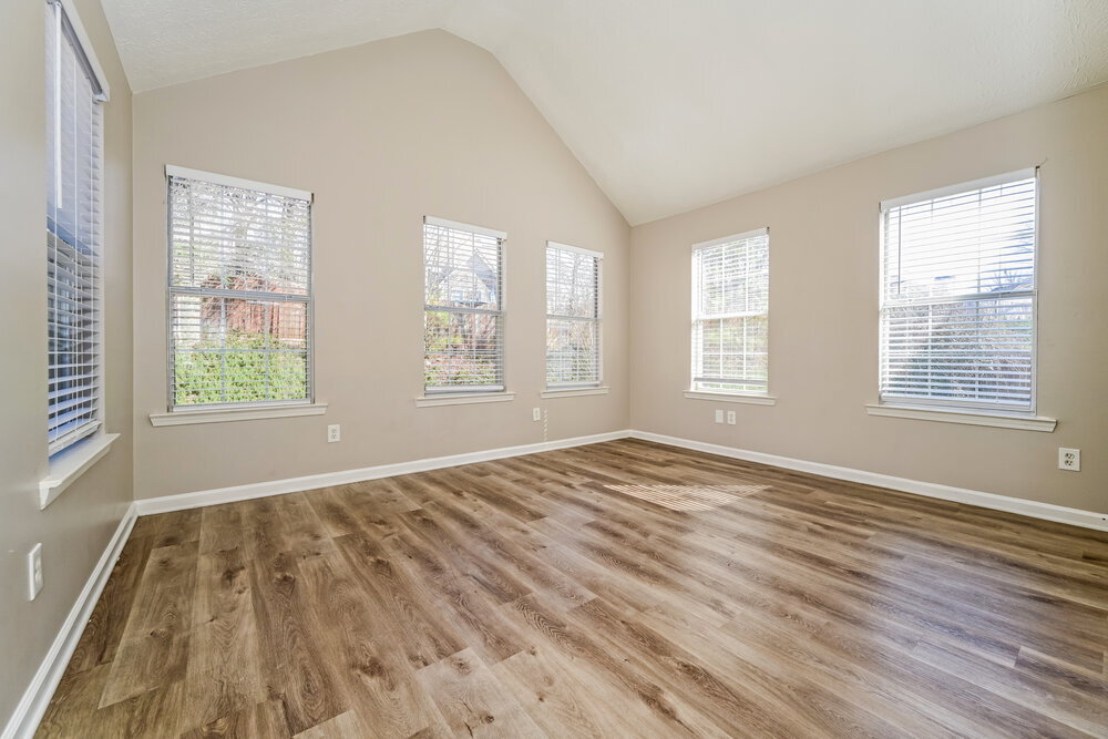 Building Photo - 654 Highpoint Way