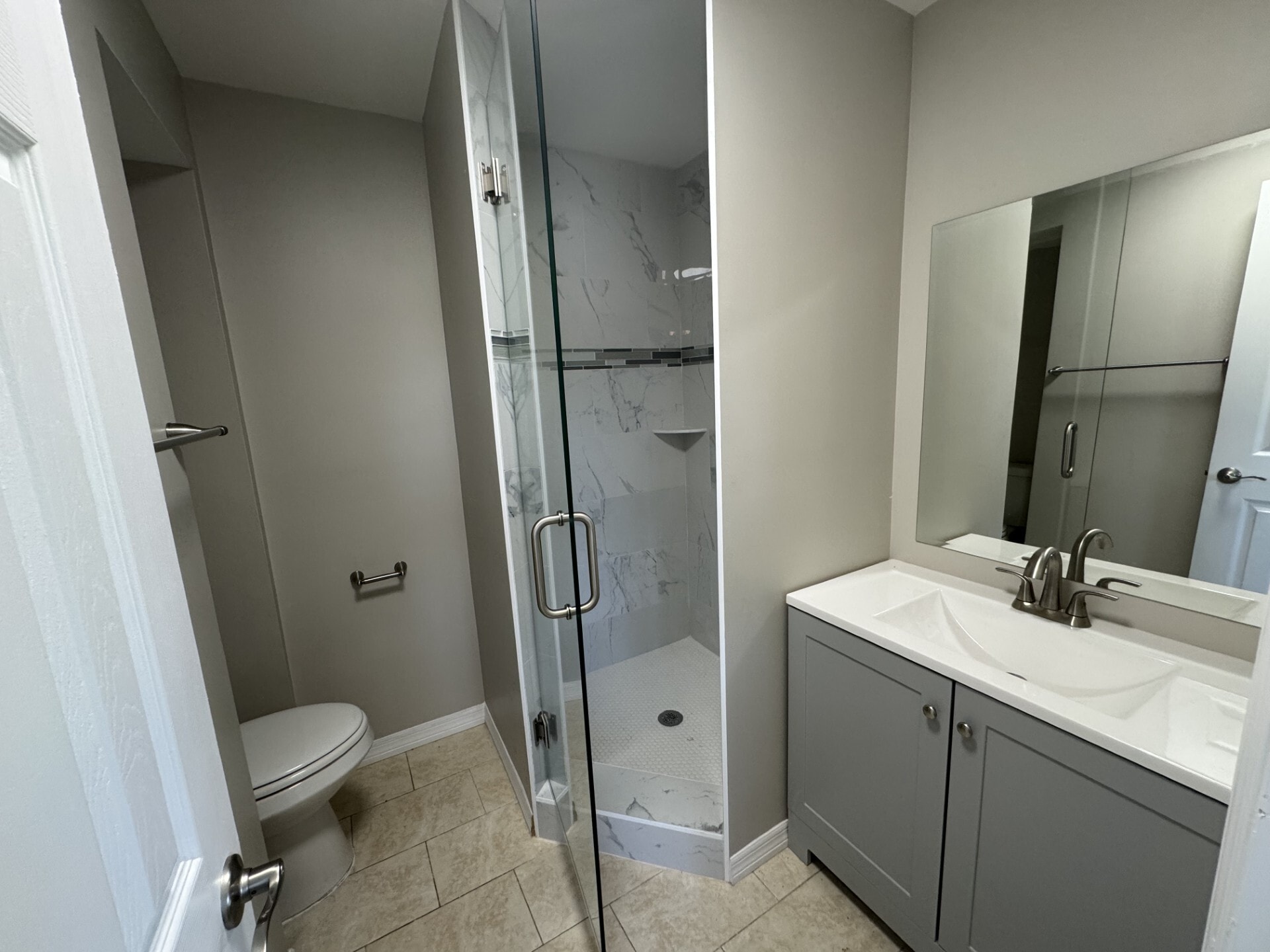 Building Photo - 3602 Beneva Rd