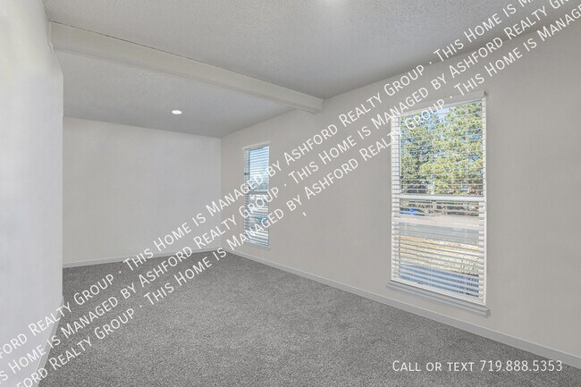 Building Photo - 4087 London Ln