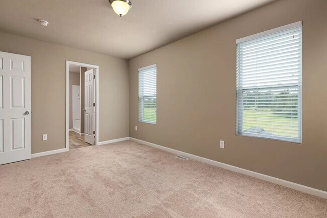 Building Photo - Newer 4 bedroom home for lease!