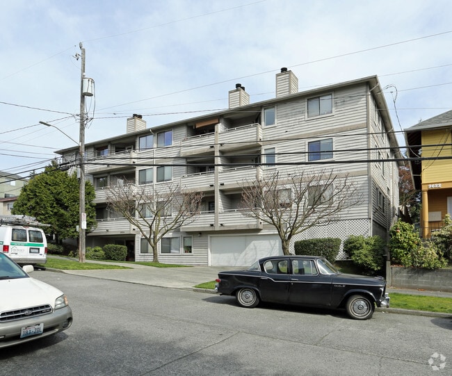 Primary Photo - Quincy Apartments