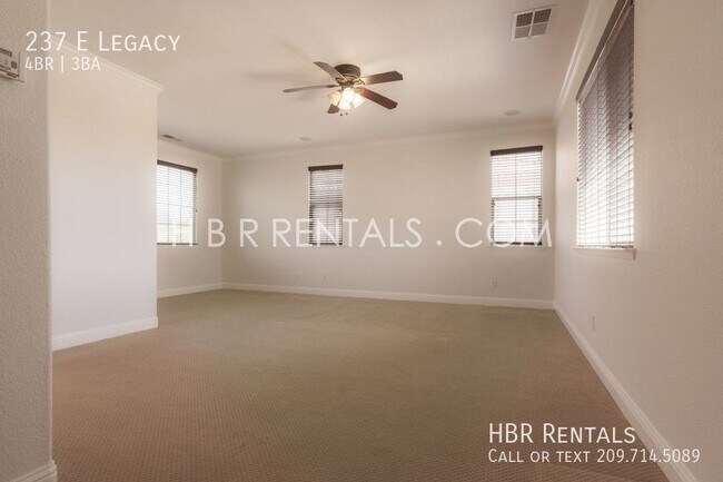 Building Photo - WICKLUND Village 4 Bedroom Home - Gated Dr...