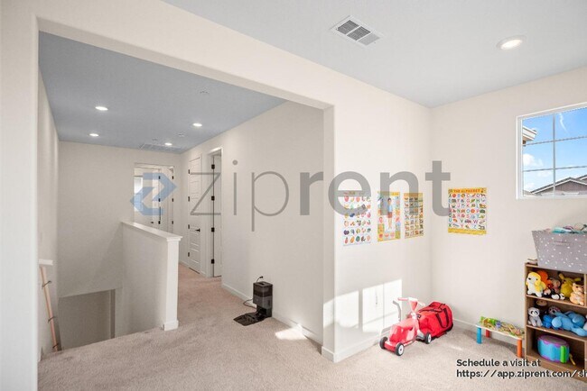 Building Photo - 5378 Shenandoah Vly Ln