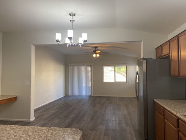 Building Photo - Spacious 3-Bedroom + Den Home in San Tan V...