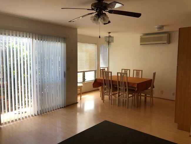 Building Photo - 1761 Maiha Pl