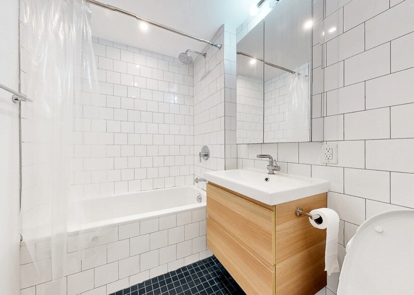 Building Photo - Seigel Street