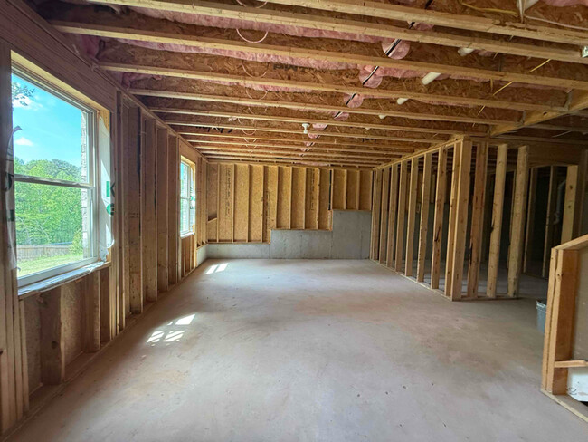 Building Photo - 3338 Sir Gregory Manor NW