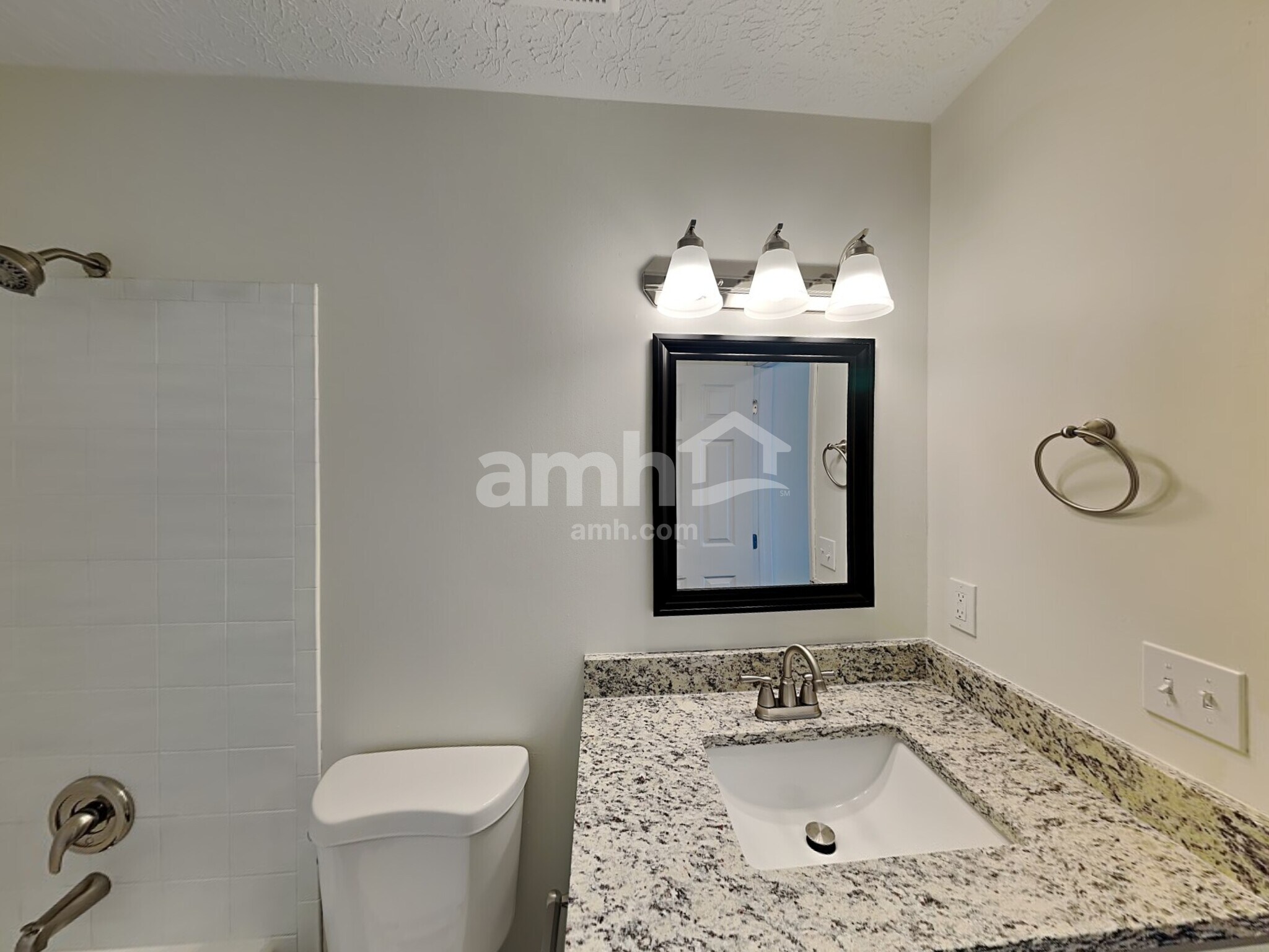 Building Photo - 1320 Wild Horse Dr