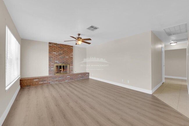 Building Photo - 6762 Carrera Dr