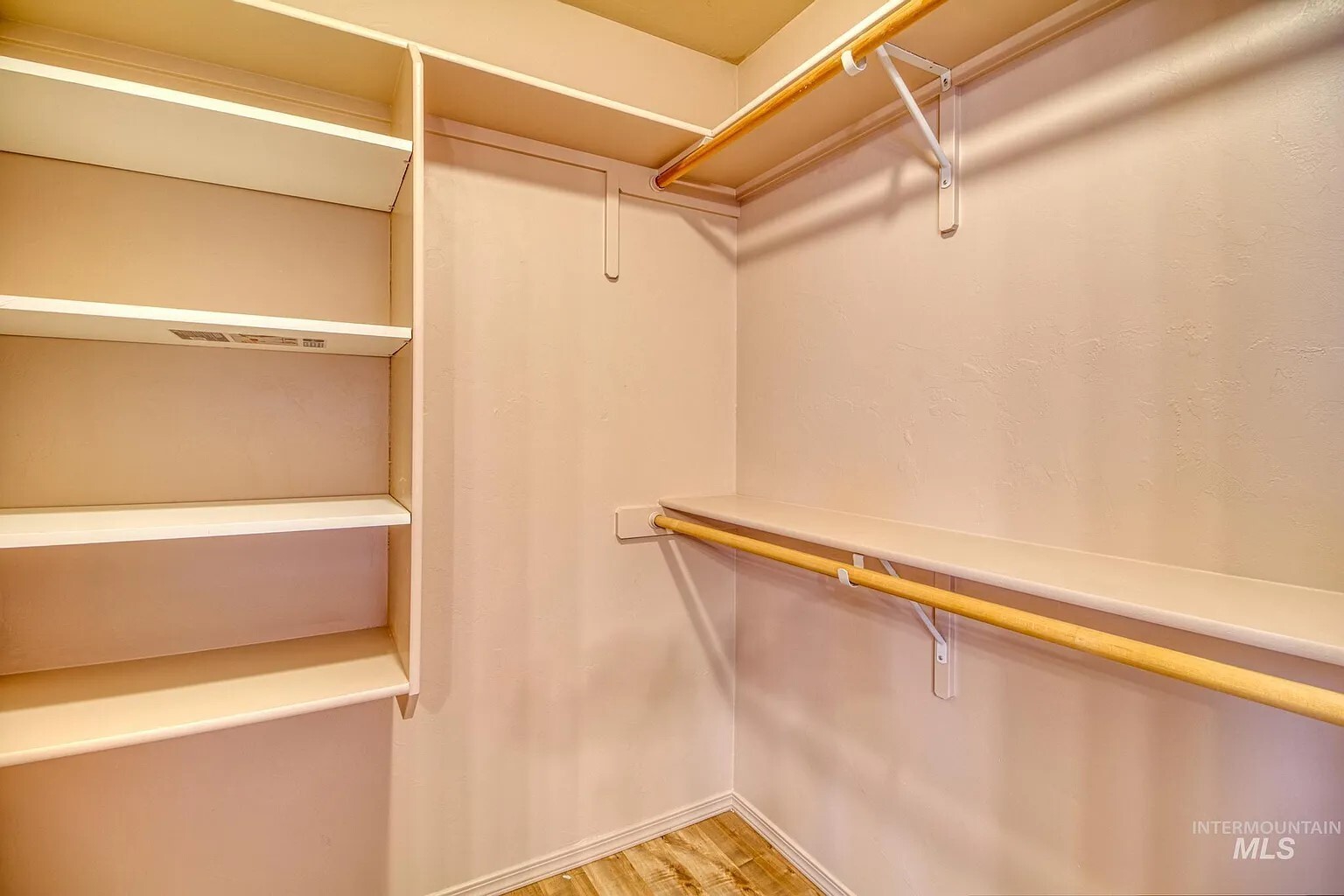 Master Closet - 669 Picabo Dr