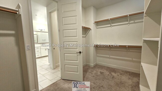 Building Photo - Upgraded 4 Bed + Loft | Solar | EV Charger | Outdoor Living | Folsom