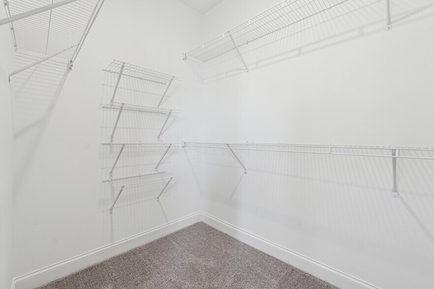 Building Photo - 528 Healy Dr