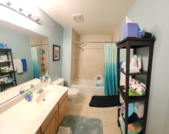 Building Photo - 2724 Spenser Ct