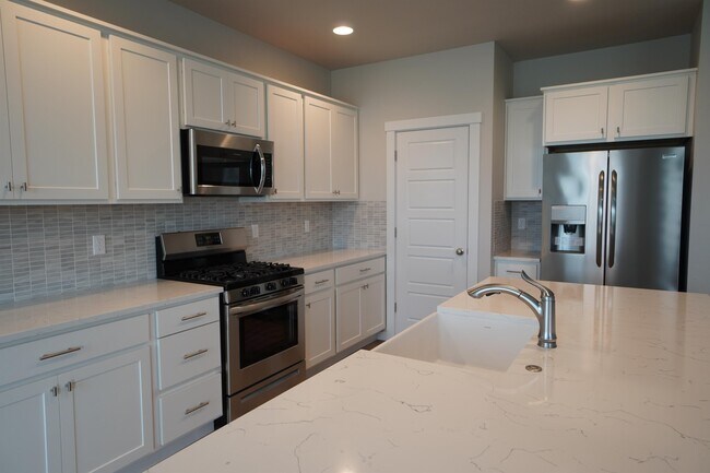 Building Photo - 5051 W Ladle Rapids St