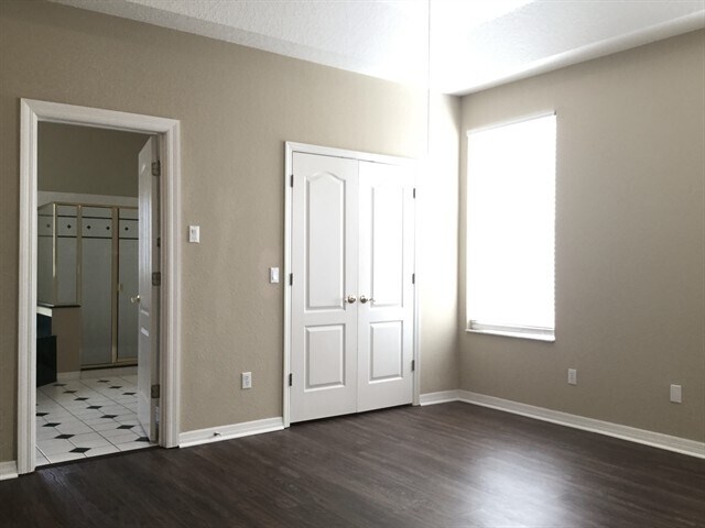 Building Photo - 1591 Crawford Dr