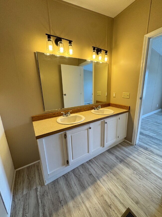 Building Photo - SPACIOUS & IMMACULATE! 3 BR | 2 BA DOUBLEWIDE ON .77 ACRE *MT OLIVE*