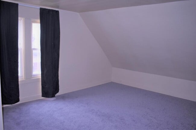 Building Photo - 4835 W Congress Pkwy