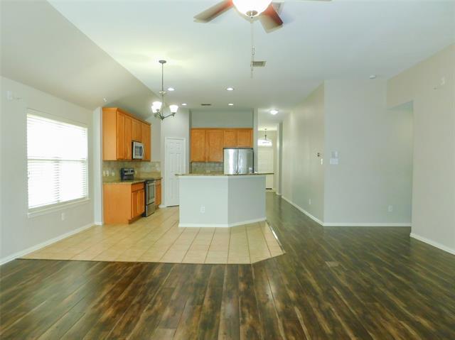Building Photo - 6121 Apache Dr