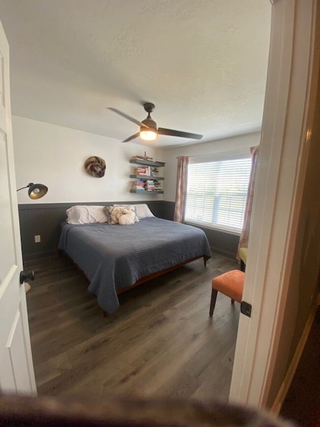 Building Photo - Loudon 37774 - 3 bedroom, 2.5 bath home - ...
