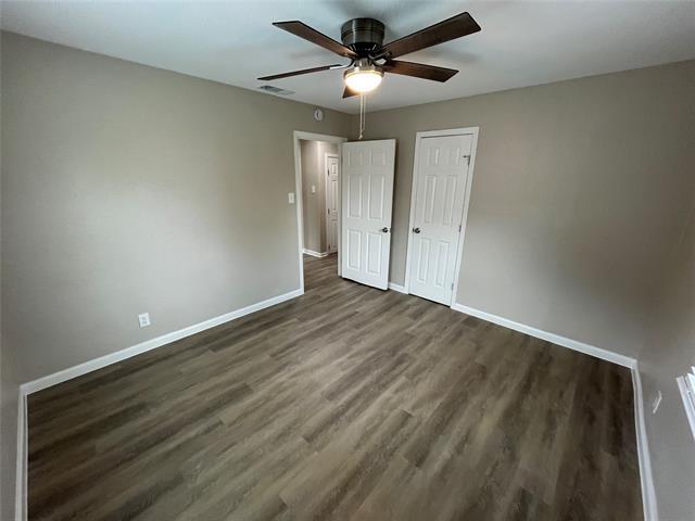 Building Photo - 577 W 6th St