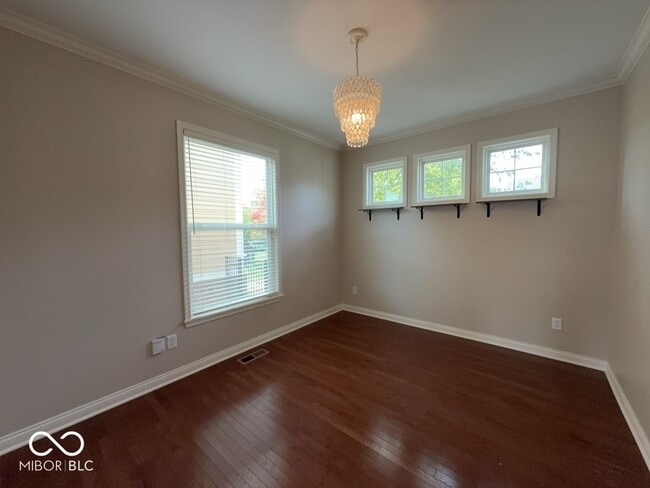 Building Photo - 13052 Whitten Dr N