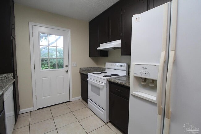 Building Photo - 7859 Bay Meadows Dr