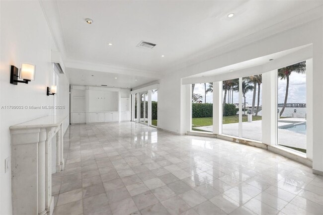 Building Photo - 610 Sabal Palm Rd
