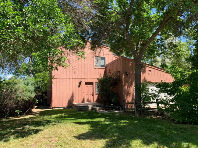 Building Photo - Pleasant Gunbarrel home 3/2.5/2 car