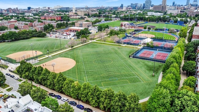 Building Photo - 1111 W 15th St