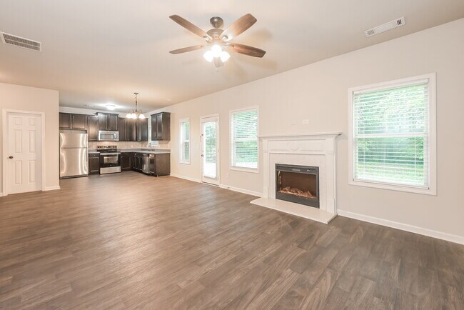 Building Photo - 1337 Avington Glen Way