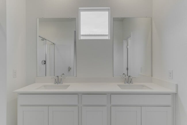 Building Photo - Dream Home in Cadence with Private Balcony & Modern Style!